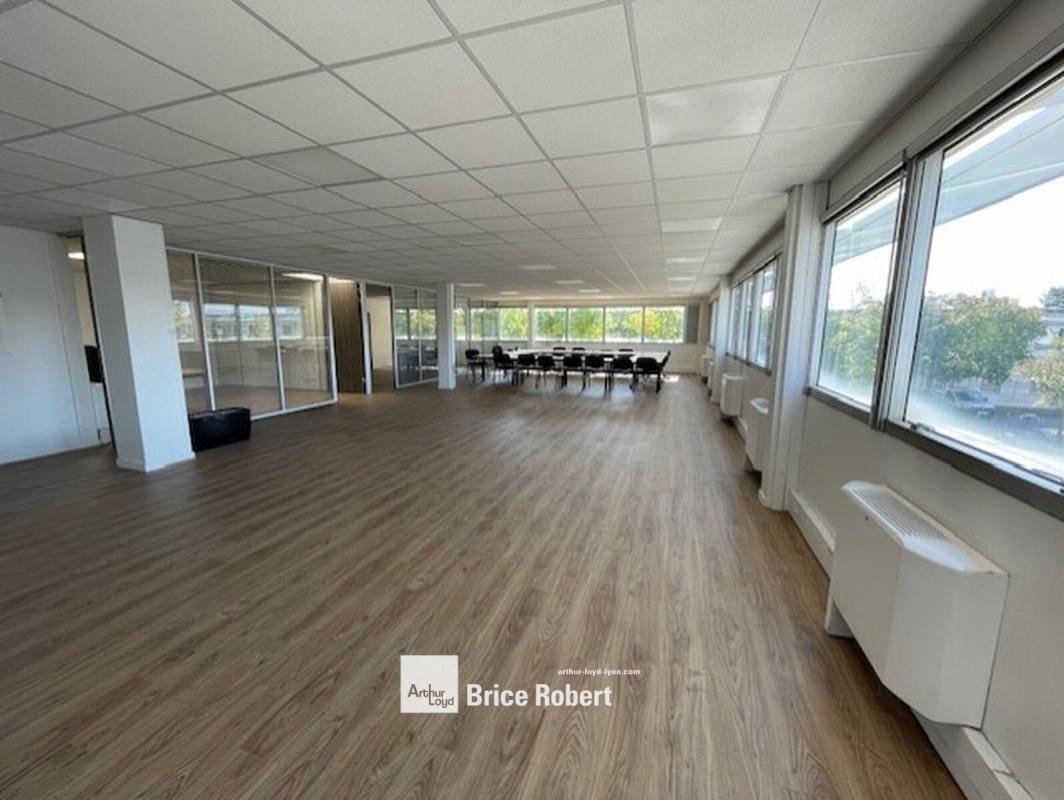 5 Rue Edison, Bron for lease Interior Photo- Image 1 of 6