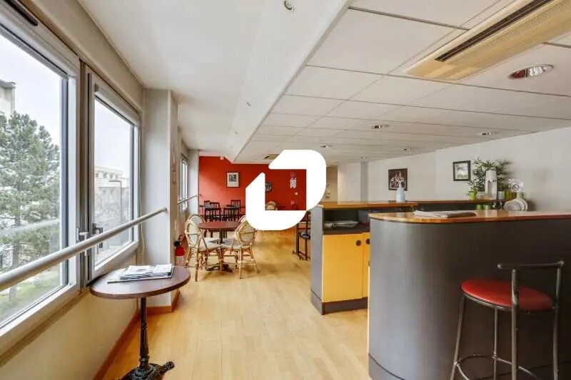 Office in Rueil-Malmaison for sale - Interior Photo - Image 2 of 4