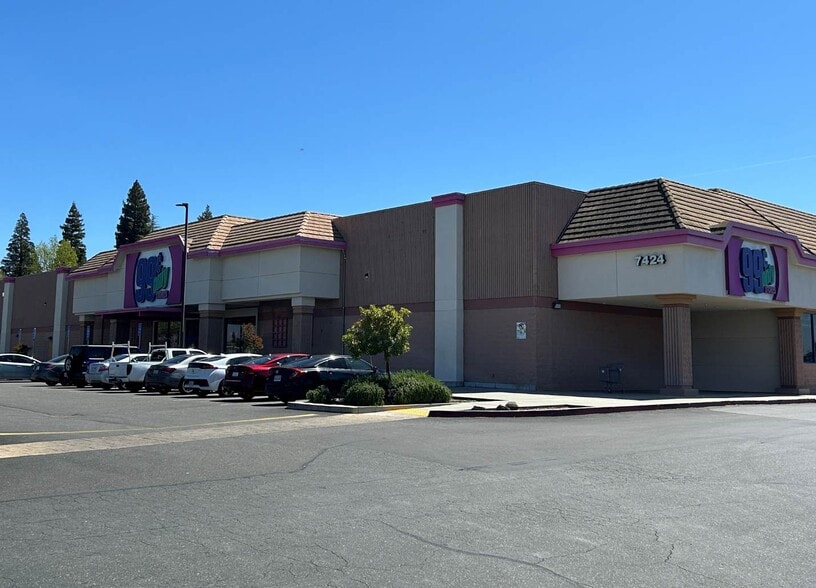 7424 Greenback Ln, Citrus Heights, CA for lease - Building Photo - Image 1 of 4