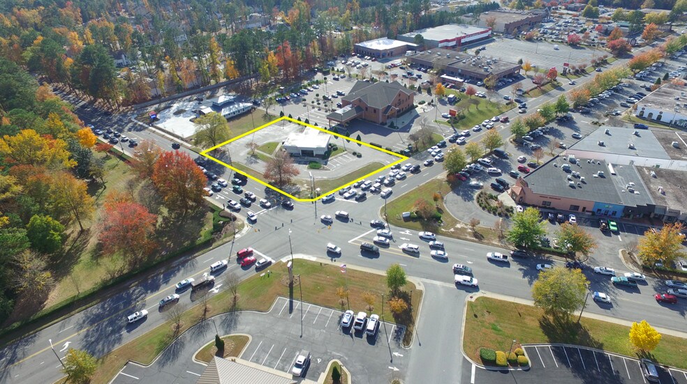 700 E Arlington Blvd, Greenville, NC à vendre - Photo du bâtiment - Image 1 de 7
