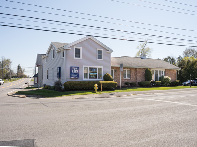 599 Ridge Rd, Webster, NY à vendre - Photo du bâtiment - Image 1 de 1