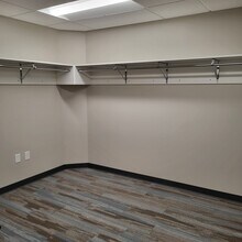 18077 River Rd, Noblesville, IN for lease Interior Photo- Image 1 of 16