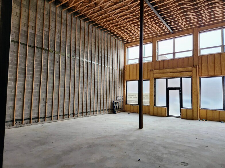 2827-2847 N Clybourn Ave, Chicago, IL for lease - Interior Photo - Image 2 of 10