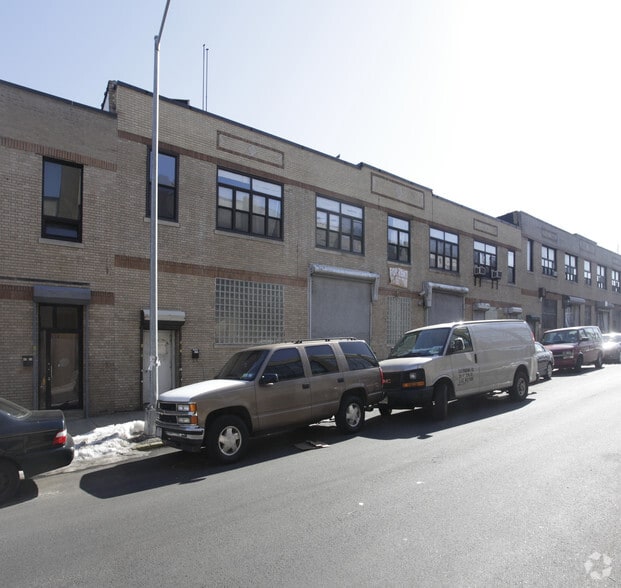 47-31 35th St, Long Island City, NY for lease - Building Photo - Image 3 of 5