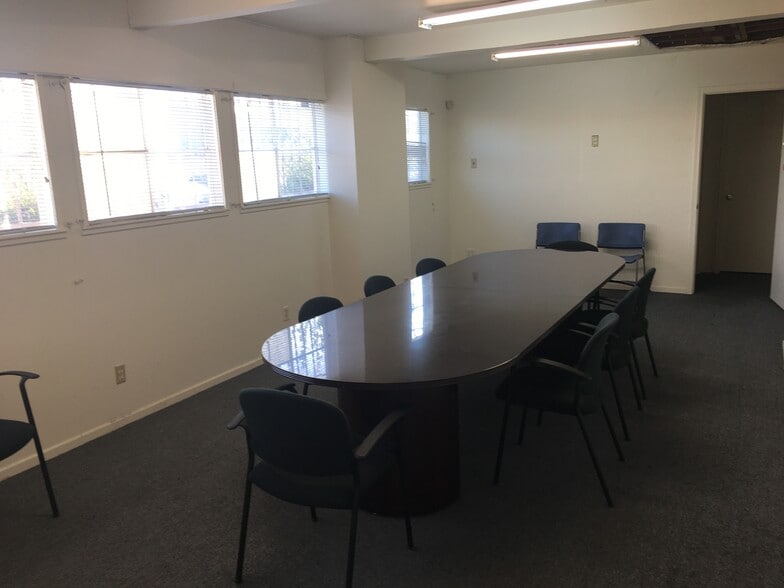 1375 Fitzgerald Ave, San Francisco, CA for lease - Building Photo - Image 2 of 11