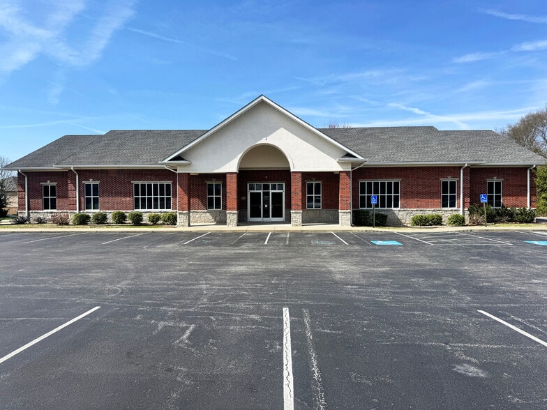 625 Three Springs Rd, Bowling Green, KY à vendre - Photo principale - Image 1 de 1