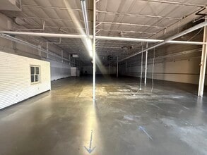 1555 E Park Place Blvd, Stone Mountain, GA for lease Interior Photo- Image 2 of 7