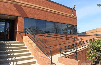 10003 Derekwood Ln, Lanham, MD for lease Building Photo- Image 2 of 12