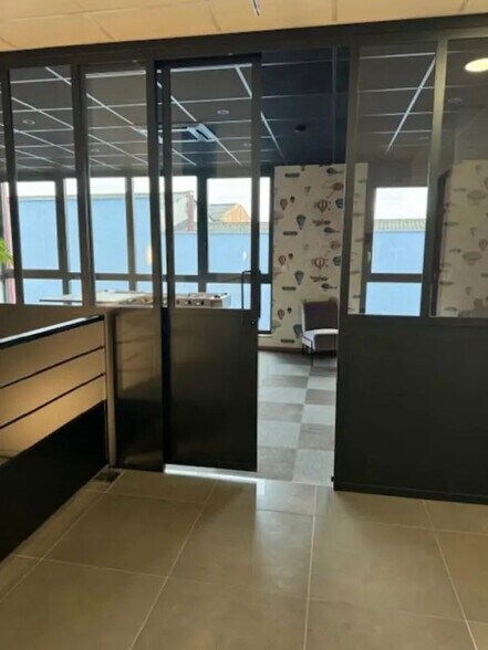 Office in Villefranche-sur-Saône for lease - Interior Photo - Image 3 of 3