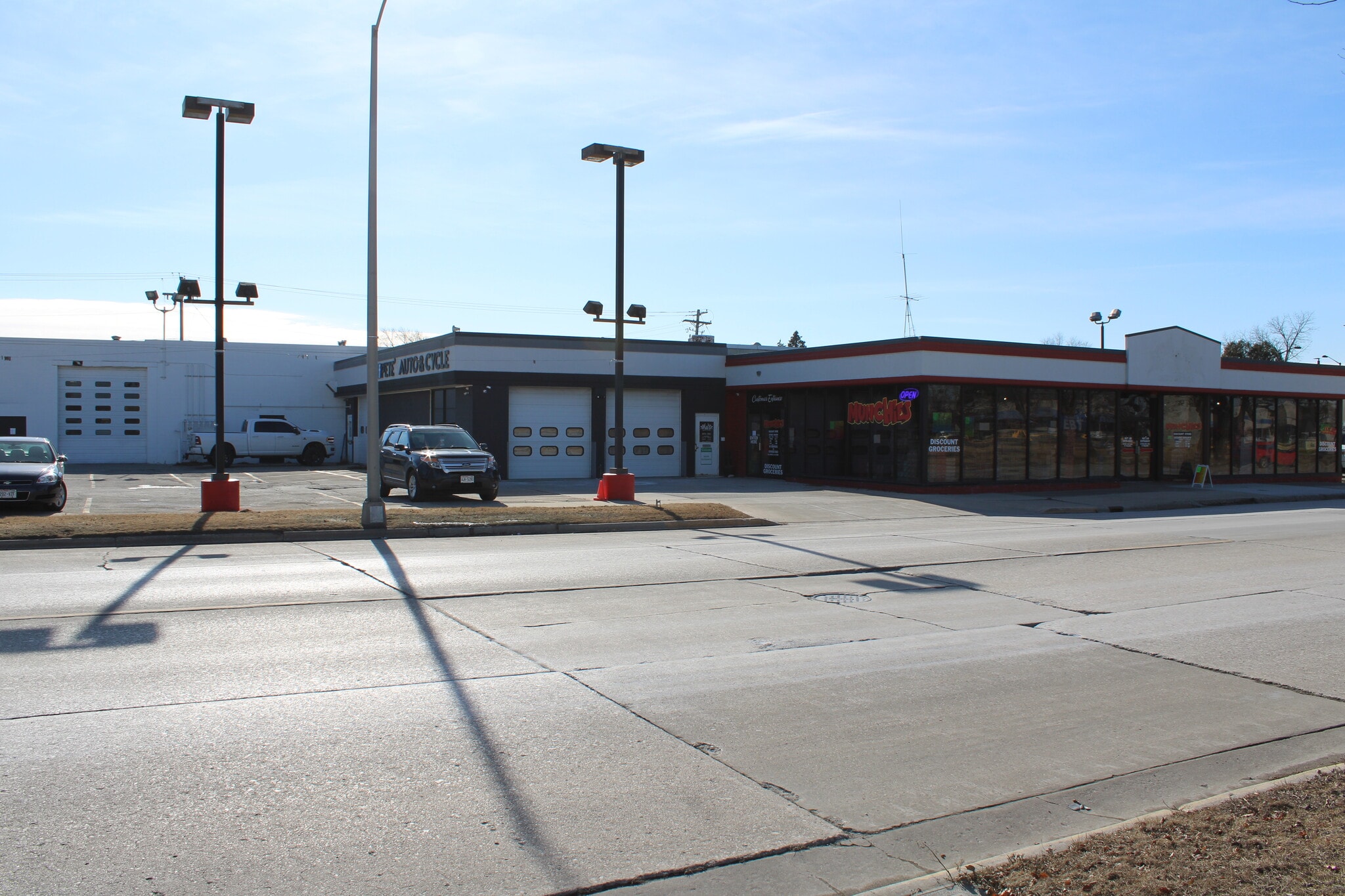 24 E Scott St, Fond Du Lac, WI for lease Building Photo- Image 1 of 7