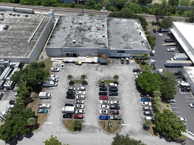 Plus de détails pour 4200 N 29th Ave, Hollywood, FL - Industriel à louer