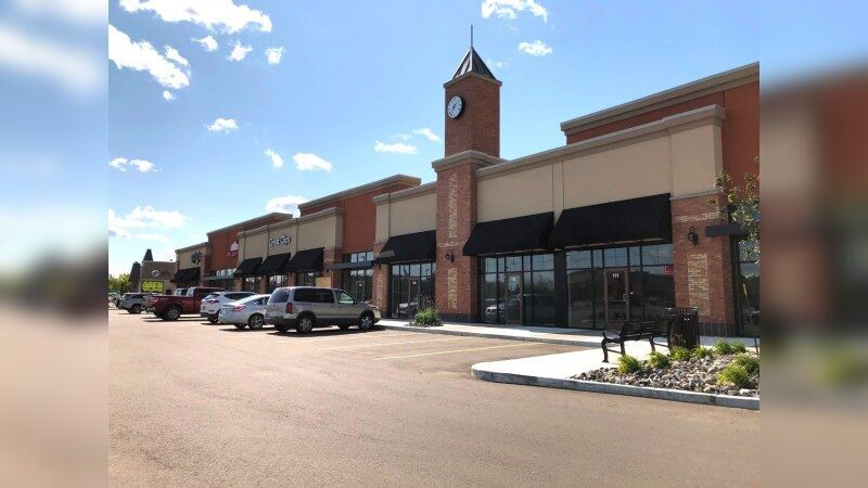6304 50th St, Beaumont, AB à louer - Photo du bâtiment - Image 2 de 2