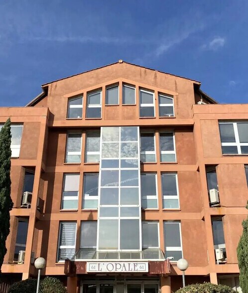 Office in Toulouse for lease - Building Photo - Image 2 of 7