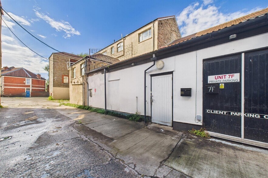 Parnall Rd, Bristol à vendre - Photo du bâtiment - Image 1 de 5