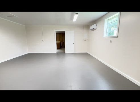 1074 S Main St, Crossville, TN à vendre - Vidéo sur l’inscription commerciale - Image 2 de 28