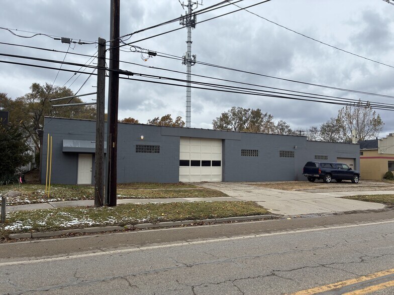 438 29th st, Holland, MI for sale - Building Photo - Image 2 of 7