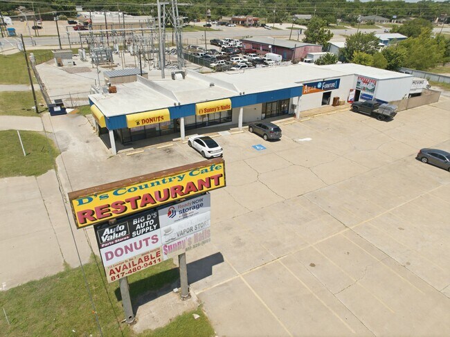 Plus de détails pour 103 Conveyor Dr, Joshua, TX - Commerce de détail à vendre