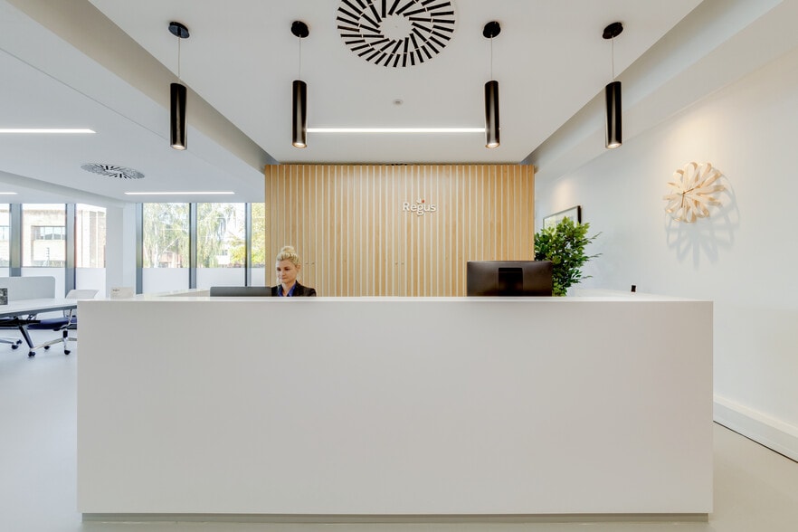 Newtown Rd, Henley On Thames for lease - Interior Photo - Image 2 of 10