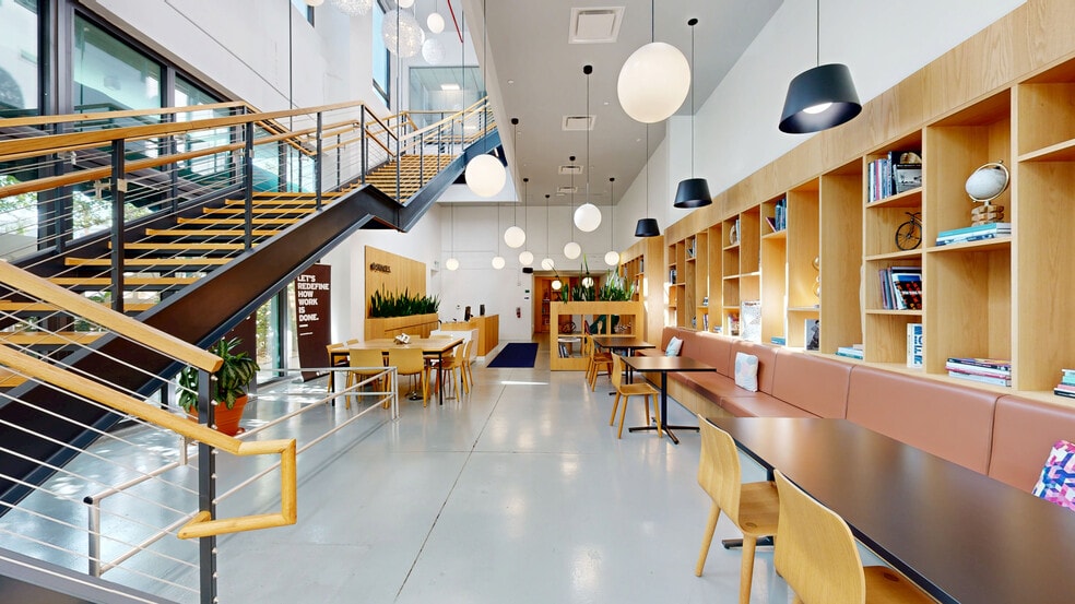 218 NW 24th St, Miami, FL for lease - Matterport 3D Scan - Image 3 of 27