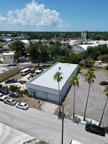 2436 Emerson Ave S, Saint Petersburg, FL for sale - Building Photo - Image 2 of 7