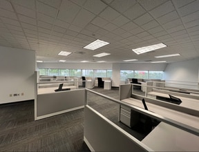 5220 Spring Valley Rd, Dallas, TX for lease Interior Photo- Image 1 of 5