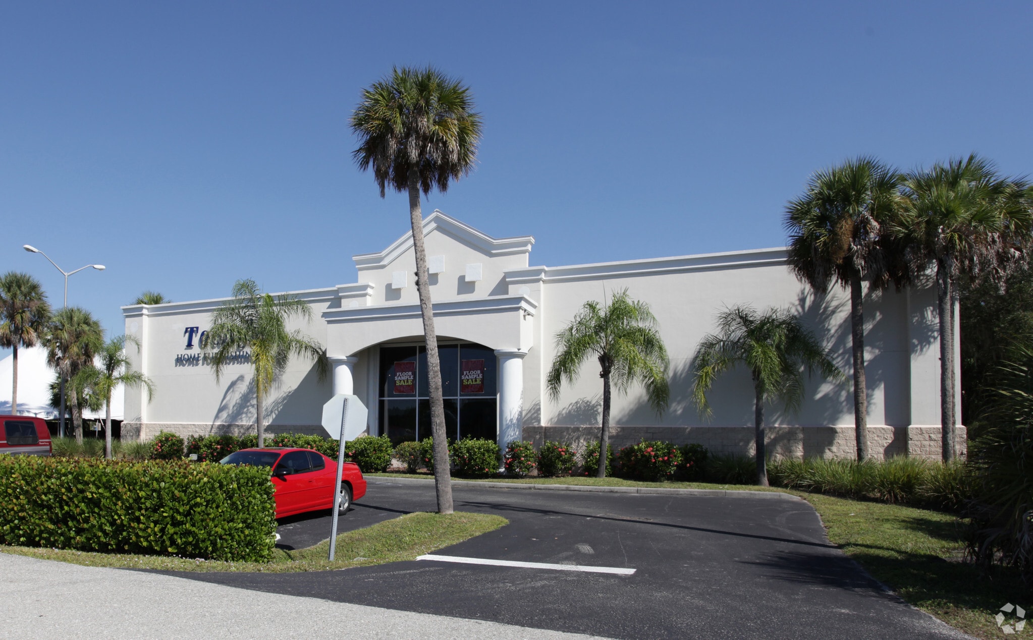 15531 S Tamiami Trl, Fort Myers, FL à vendre Photo principale- Image 1 de 4