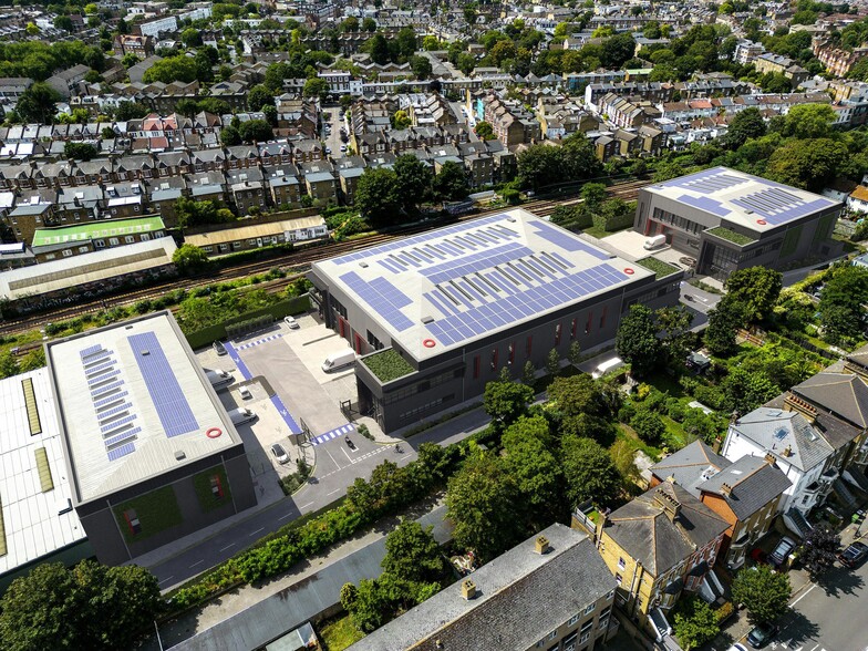 2-2A Hartley Ave, London for lease - Building Photo - Image 2 of 4