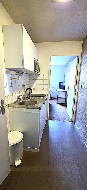 Flex in Saint-Nazaire for sale Interior Photo- Image 1 of 8
