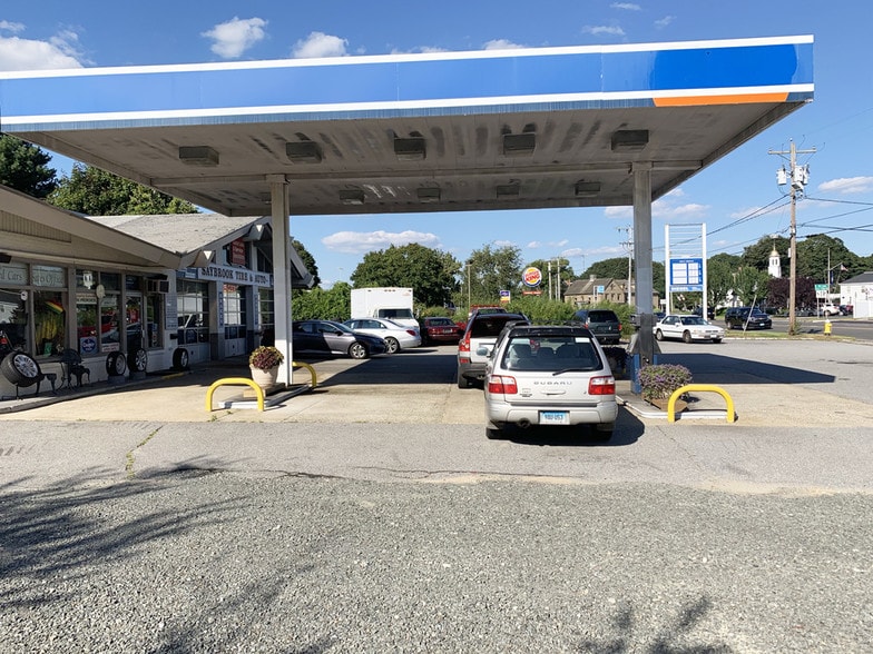 621 Boston Post Rd, Old Saybrook, CT for sale - Building Photo - Image 3 of 19