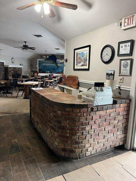 508 W State St, Black Mountain, NC for lease - Building Photo - Image 2 of 8