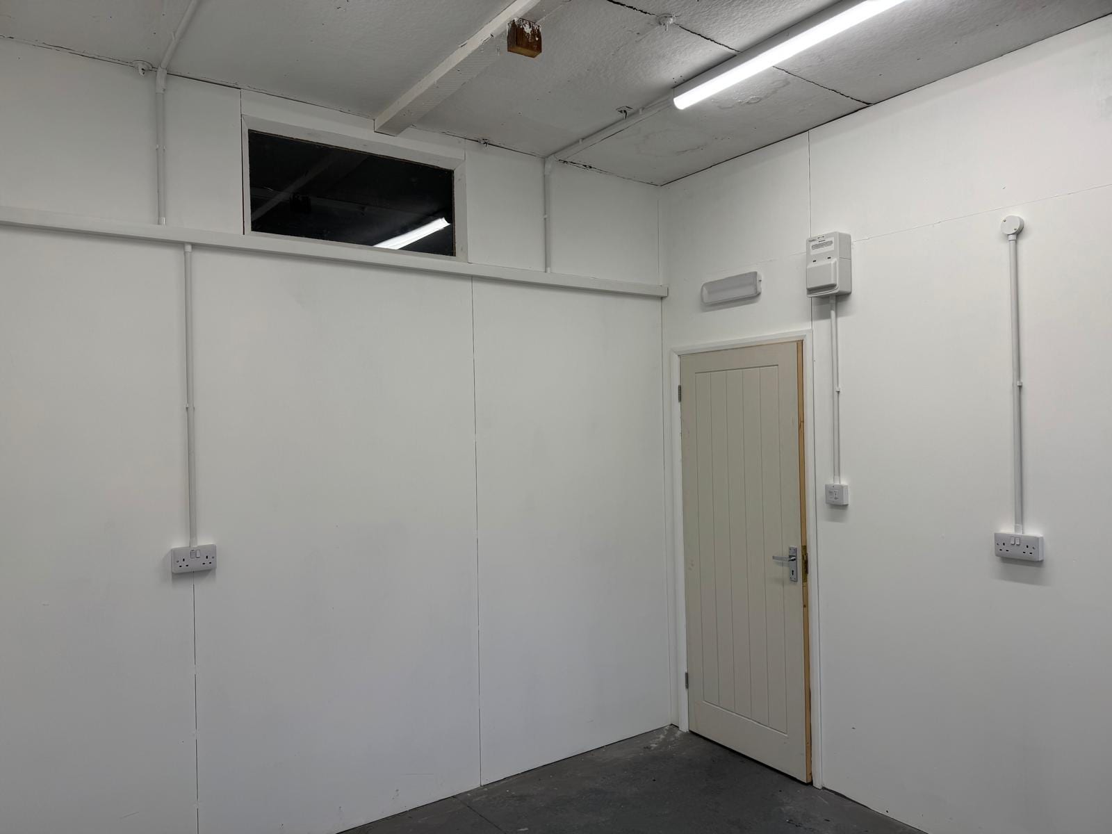 23-25 Lower St, Stansted for lease Interior Photo- Image 1 of 1