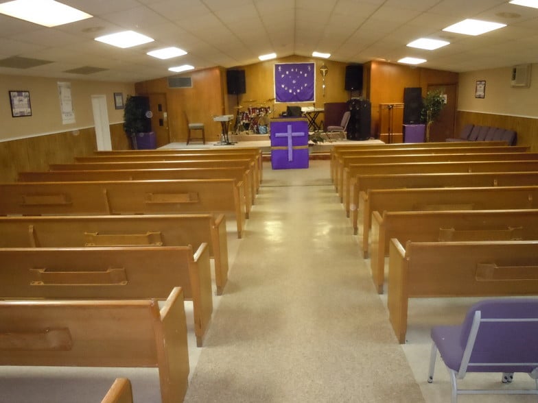 2024 N Maplewood Ave, Tulsa, OK for sale - Interior Photo - Image 2 of 32