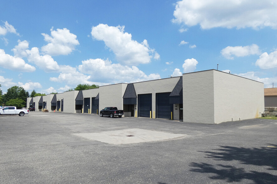 47620-47782 West Rd, Wixom, MI for lease - Building Photo - Image 1 of 3