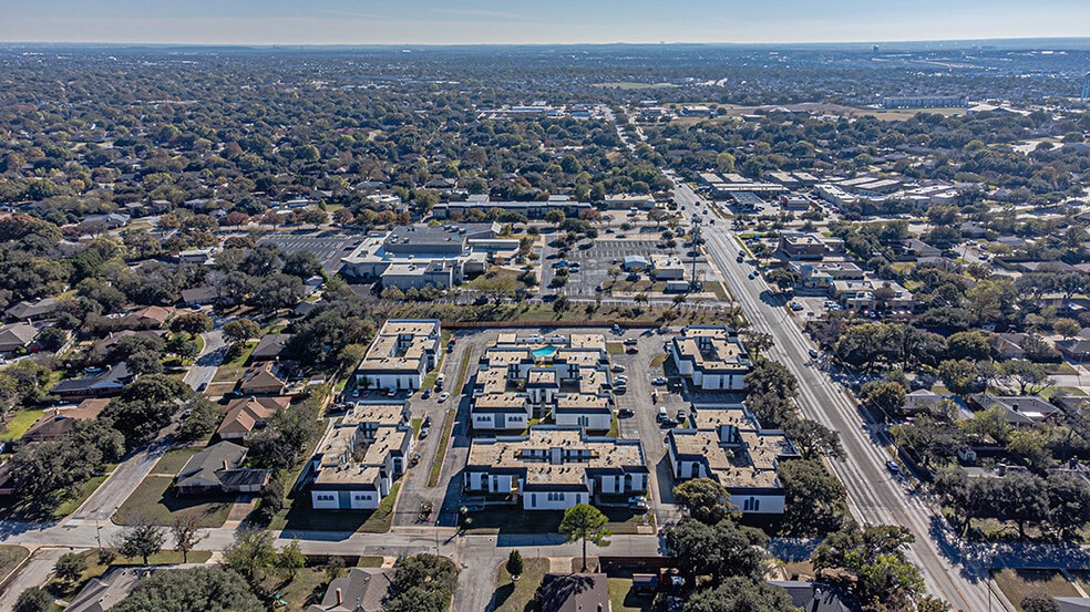6625 S Hulen St, Fort Worth, TX à vendre - Photo du bâtiment - Image 3 de 31