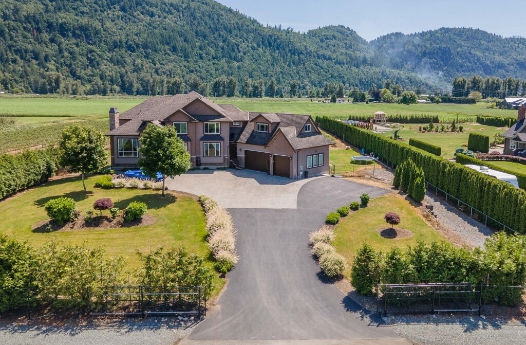 39380 Blacklock Rd, Abbotsford, BC for sale Primary Photo- Image 1 of 1