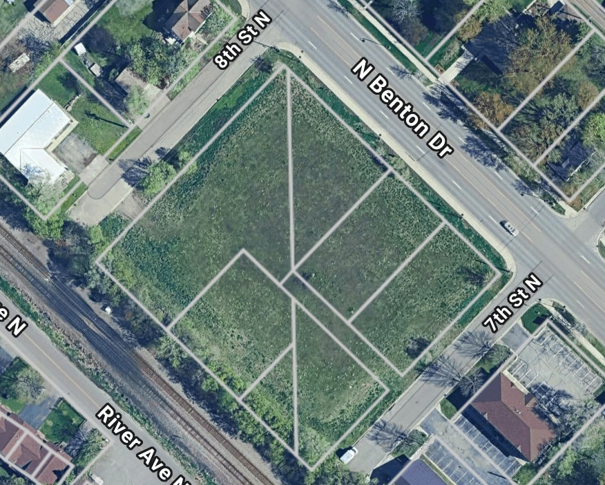 709 N Benton Dr, Sauk Rapids, MN à vendre Photo du bâtiment- Image 1 de 2