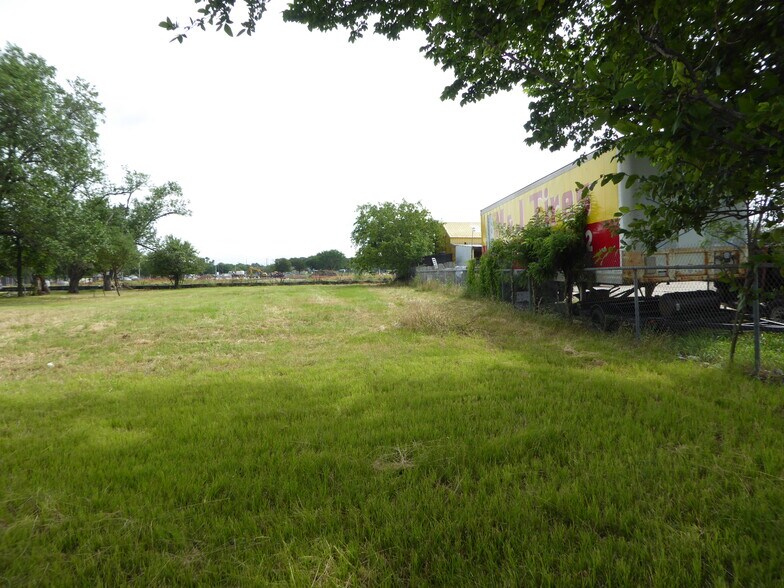 15251 Seagoville Rd, Dallas, TX à vendre - Photo du bâtiment - Image 2 de 12