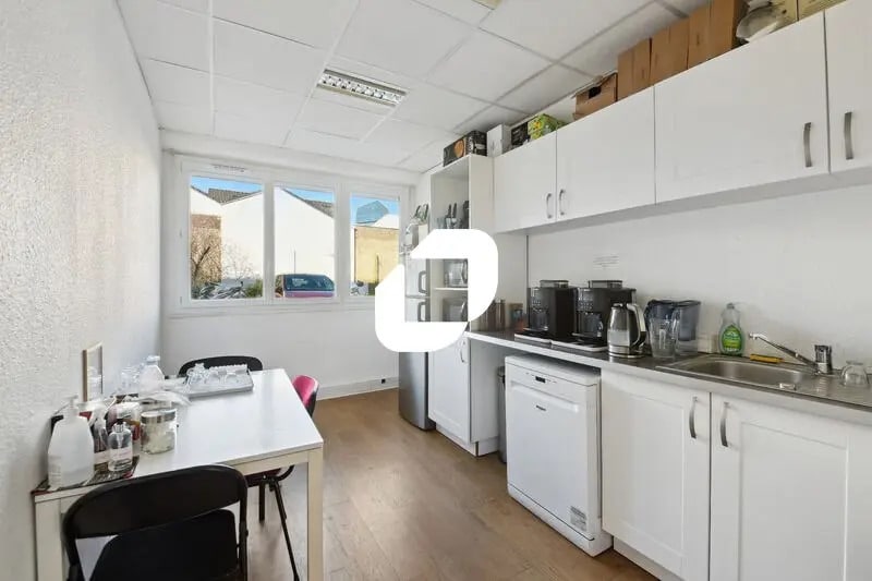 33-35 Rue Ledru-Rollin, Ivry-sur-Seine à vendre - Photo du bâtiment - Image 3 de 12