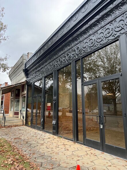 69 North Ave, Comer, GA à louer - Photo du bâtiment - Image 1 de 1