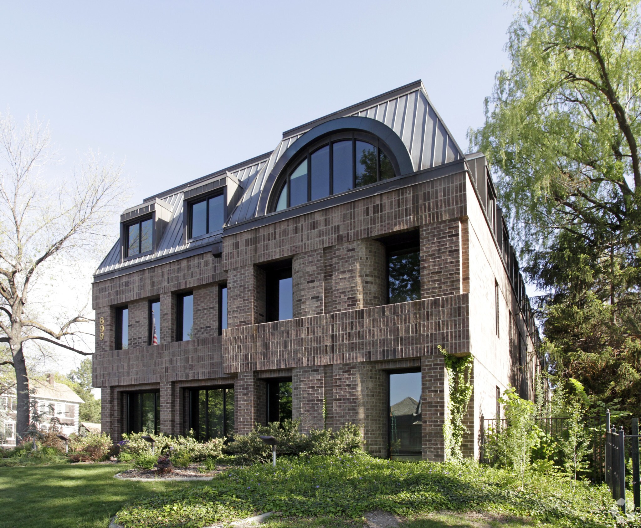 699 E South Temple, Salt Lake City, UT à louer Photo principale- Image 1 de 33