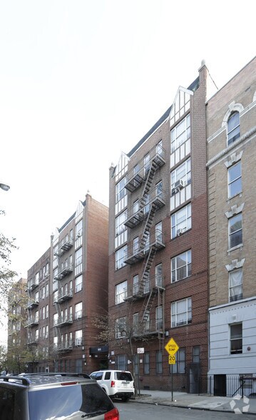 1900 Belmont Ave, Bronx, NY à vendre - Photo principale - Image 1 de 5