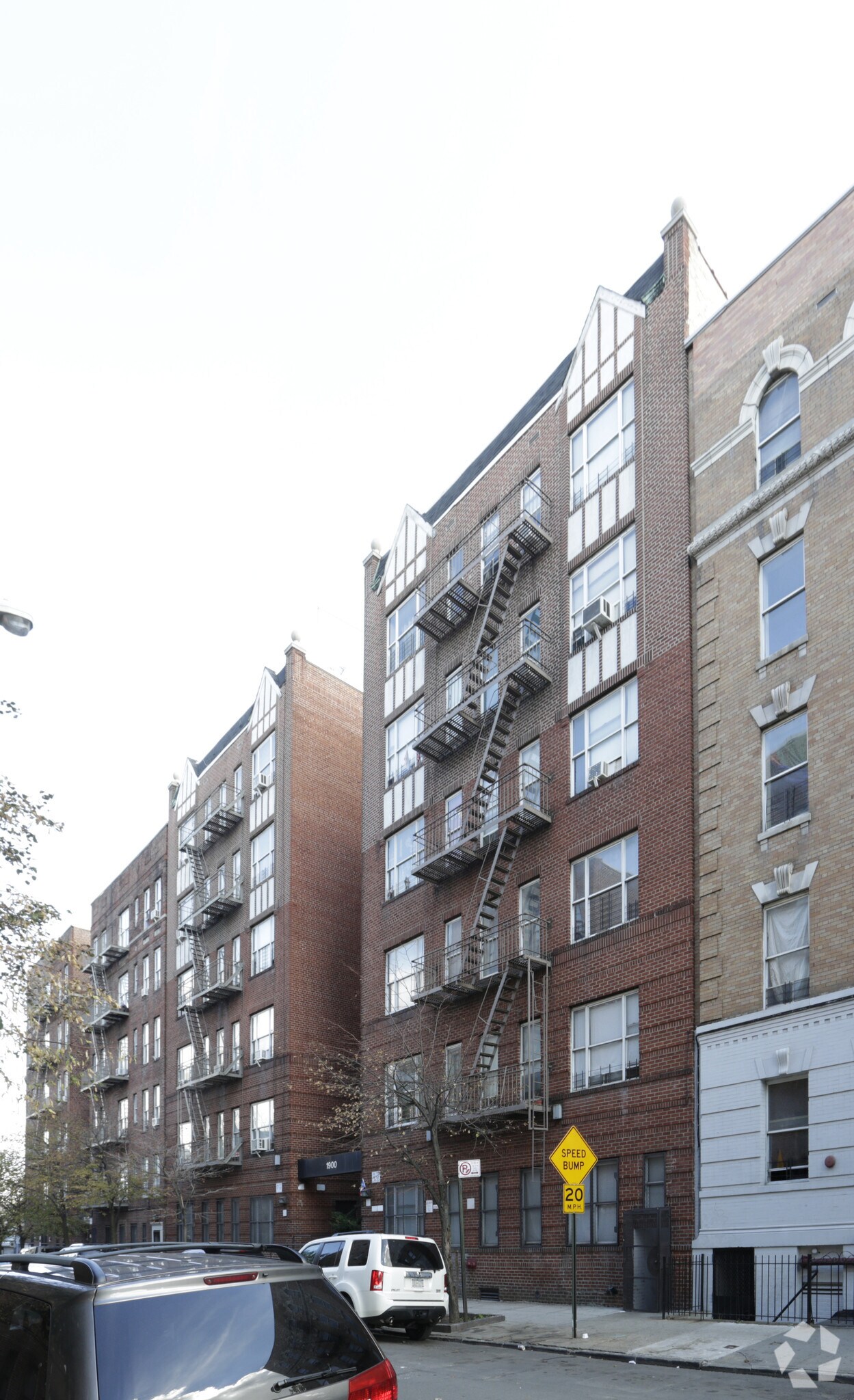 1900 Belmont Ave, Bronx, NY à vendre Photo principale- Image 1 de 6