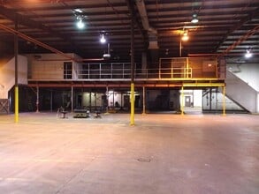 5507 1st St SE, Calgary, AB à louer Photo intérieure- Image 2 de 3