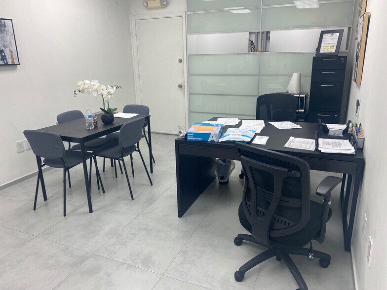 2061 NW 112th Ave, Miami, FL à louer - Photo intérieure - Image 3 de 24