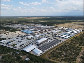 Plus de détails pour 434 Urenda Loop, Carrizo Springs, TX - Multi-résidentiel à vendre