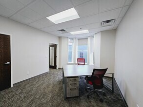 125 S Elm St, Greensboro, NC for lease Interior Photo- Image 2 of 4