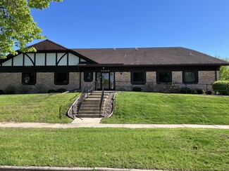 Plus de détails pour 1305 Chestnut St, West Bend, WI - Bureau à vendre