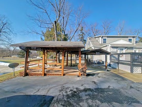 8044 N Illinois St, Caseyville, IL for sale - Primary Photo - Image 1 of 20