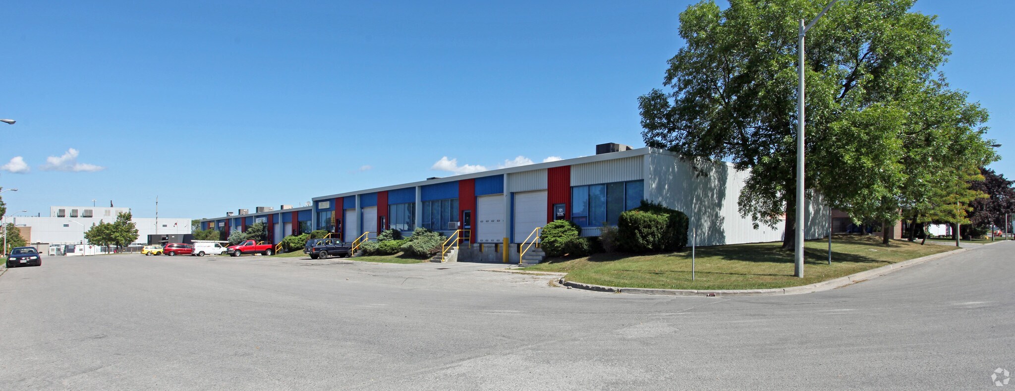 97-121 Mcmaster Ave, Ajax, ON à vendre Photo principale- Image 1 de 1