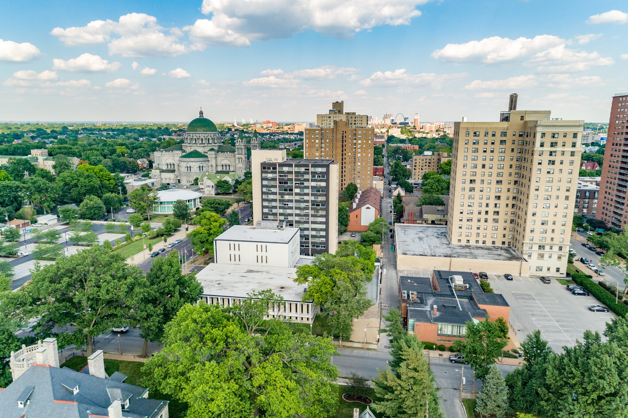 4494 Lindell Blvd, Saint Louis, MO à vendre Photo du bâtiment- Image 1 de 8